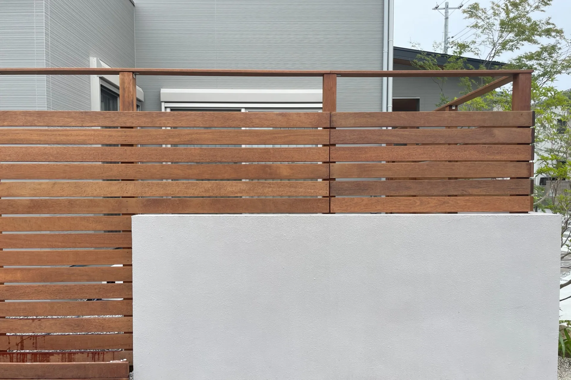 vol.17米原市｜和モダンでシンプルなグレートーンの新築デザイン外構｜MADURO STYLE × まごごろ住宅