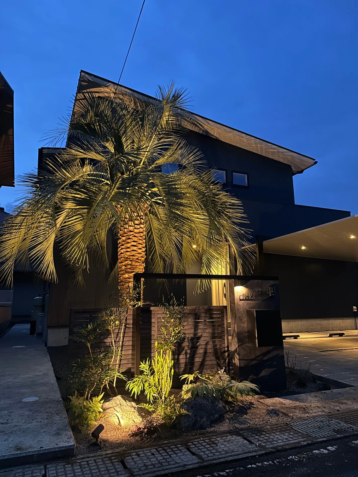 vol.20 蒲生郡｜パームツリーとカーポートSCのリゾートデザイン| ルポハウス