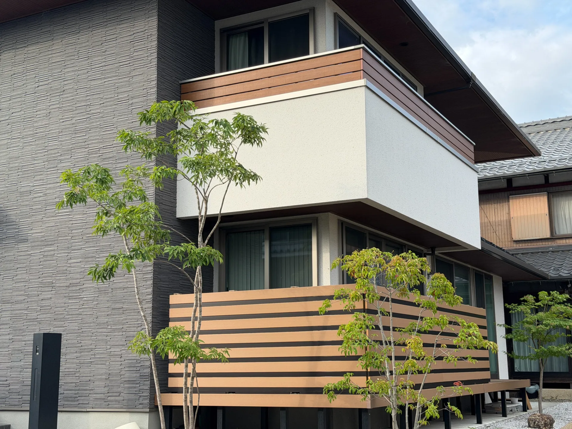 植栽の剪定で外構がワンランク上に｜庭と建物を引き立てる外構デザイン｜滋賀の外構・庭づくりなら庭一設計企画｜滋賀｜外構｜エクステリア｜ガーデン｜庭一設計企画｜niwaichi